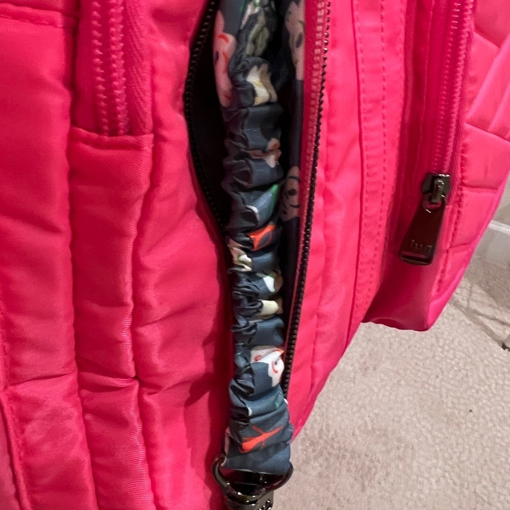 Lug Pink Propeller 2 Overnight Bag - Picture 10 of 16